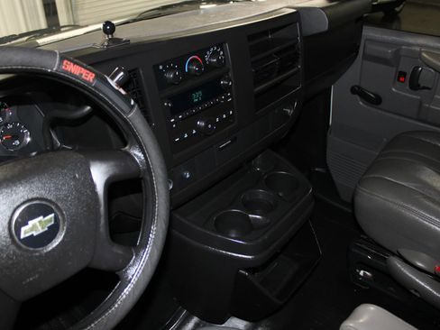 Used 2012 Chevrolet Express 1500 RWD image 14