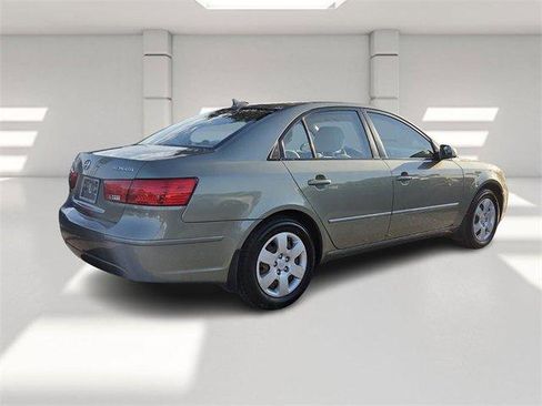 Used 2010 Hyundai Sonata GLS image 5