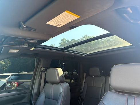 Used 2024 Chevrolet Tahoe RST AWD/4WD image 34