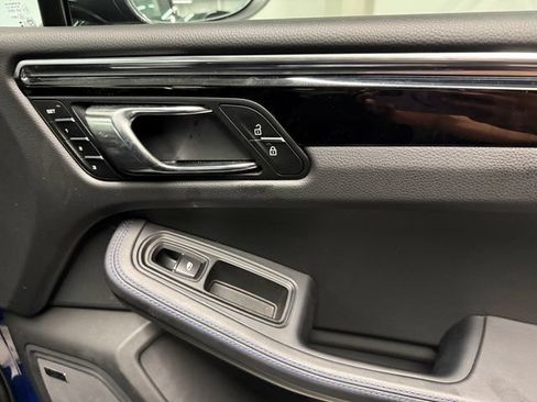 Certified 2026 Porsche Macan AWD/4WD image 41