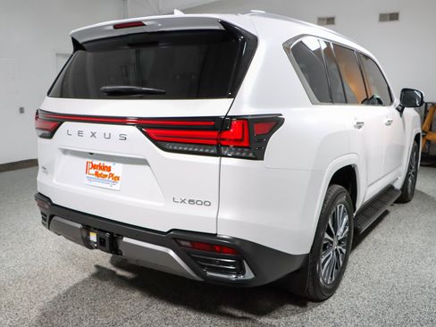 Used 2024 Lexus LX 600 4WD w/ Interior Upgrade Package image 7