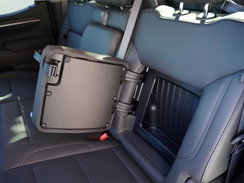 New 2026 GMC Sierra 1500 SLT image 35