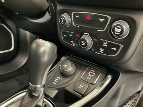 Used 2020 Jeep Compass Latitude AWD/4WD image 16
