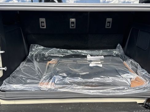 New 2025 Ford Bronco Raptor w/ Interior Carbon Fiber Pack image 21