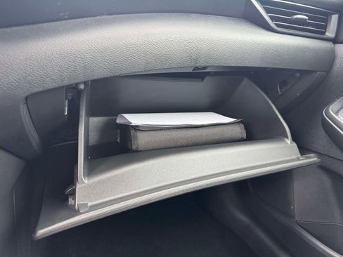 Used 2025 Nissan Sentra S image 31