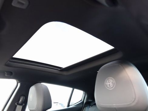 New 2025 Alfa Romeo Tonale w/ Premium Package image 26