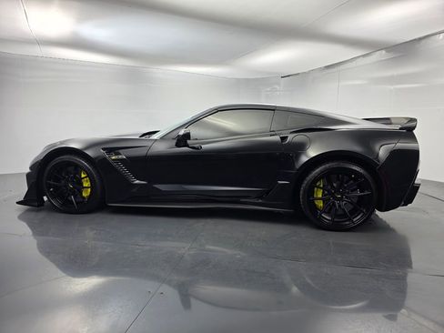 Used 2015 Chevrolet Corvette Z06 w/ 3LZ Preferred Equipment Group RWD image 7