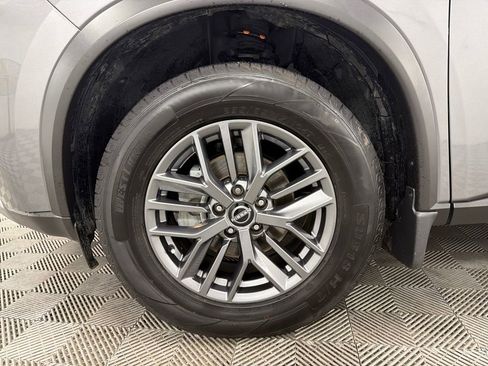 Used 2023 Nissan Rogue S image 13