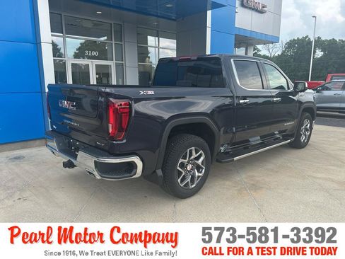 Used 2026 GMC Sierra 1500 SLT w/ SLT Premium Package AWD/4WD image 4