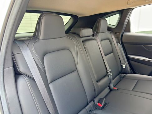 Used 2025 Nissan Murano SV AWD/4WD image 33