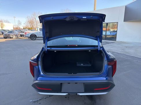 New 2025 Kia K4 LXS image 18