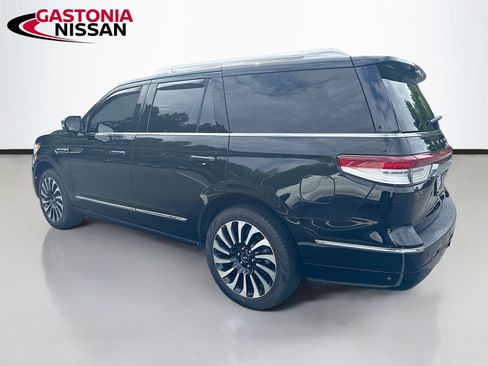 Used 2022 Lincoln Navigator Black Label AWD/4WD image 3