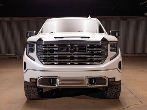 Used 2023 GMC Sierra 1500 Denali w/ Denali Reserve Package image 2