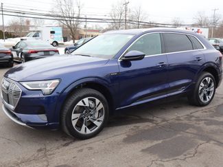Used 2022 Audi e-tron Premium video 1