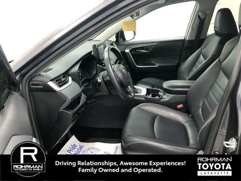 Used 2021 Toyota RAV4 XLE Premium AWD/4WD image 11