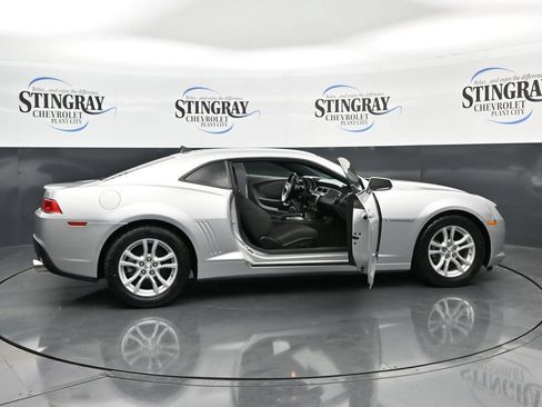 Used 2015 Chevrolet Camaro LT RWD image 36
