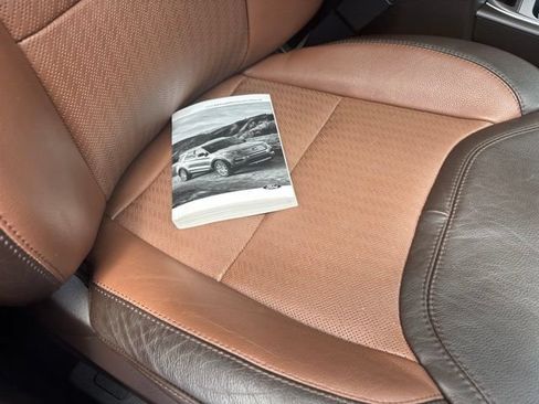 Used 2022 Ford Explorer King Ranch w/ Technology Package AWD/4WD image 19