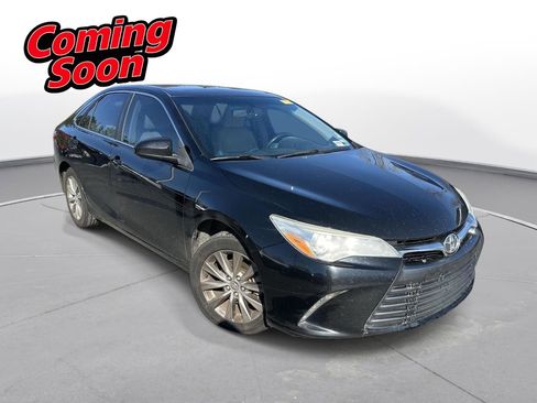 Used 2017 Toyota Camry XLE image 4
