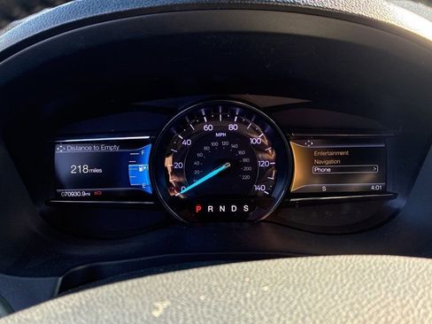 Used 2019 Ford Explorer XLT w/ Equipment Group 202A image 9