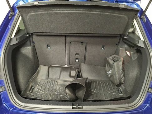 Used 2023 Volkswagen Taos SE image 27