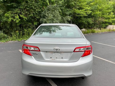 Used 2014 Toyota Camry FWD image 5