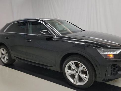 Used 2023 Audi Q8 Premium w/ Convenience Package image 3