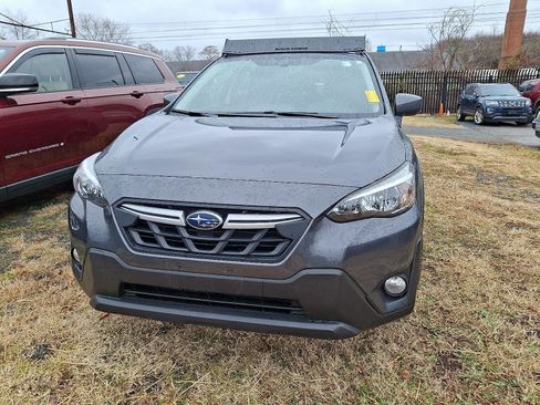 Used 2023 Subaru Crosstrek 2.0i Premium image 3