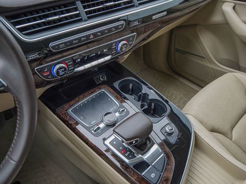 Used 2019 Audi Q7 3.0T Premium Plus w/ Premium Plus Package image 16