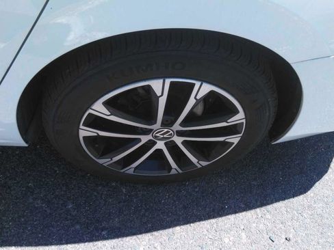 Used 2025 Volkswagen Jetta Sport FWD image 9