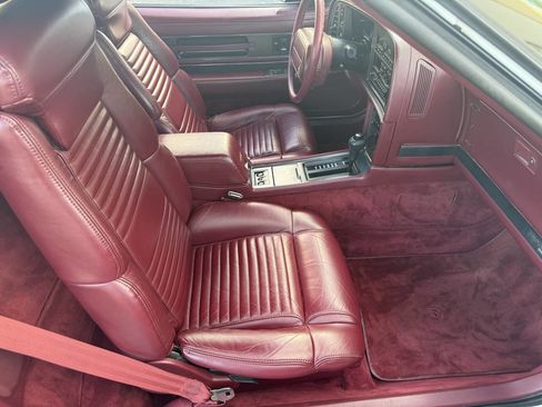 Used 1990 Buick Reatta Convertible image 20