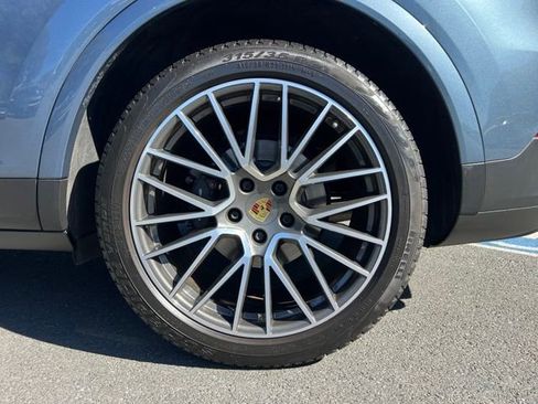 Used 2020 Porsche Cayenne AWD/4WD image 10
