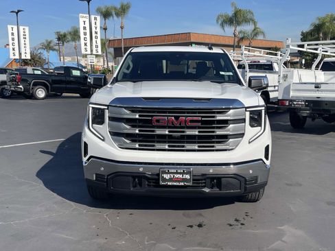 New 2026 GMC Sierra 1500 SLE w/ Preferred Package image 2