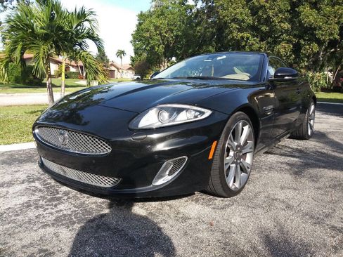 Used 2013 Jaguar XK Coupe RWD image 4