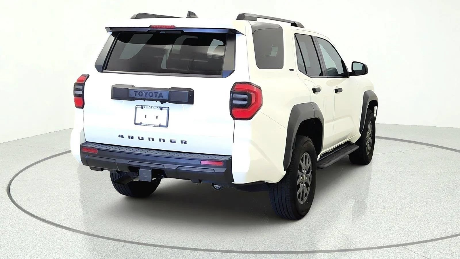Used 2025 Toyota 4Runner SR5 AWD/4WD image 8