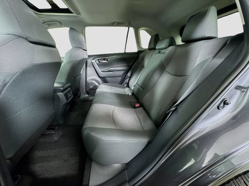 Used 2025 Toyota RAV4 XLE AWD/4WD image 27