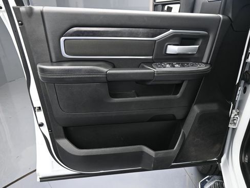 Used 2024 RAM 2500 Big Horn image 12