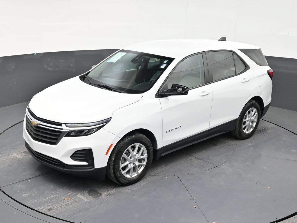 Used 2022 Chevrolet Equinox LS FWD image 12
