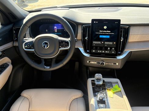 New 2026 Volvo XC90 B6 Ultra w/ Protection Package Premier image 11