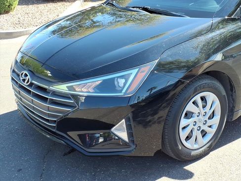 Used 2020 Hyundai Elantra SE image 8