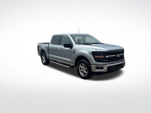 Used 2025 Ford F150 XLT w/ Equipment Group 301A Standard AWD/4WD image 7