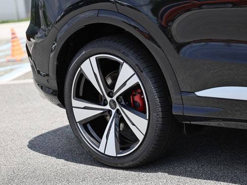New 2026 Audi SQ5 Prestige AWD/4WD image 6