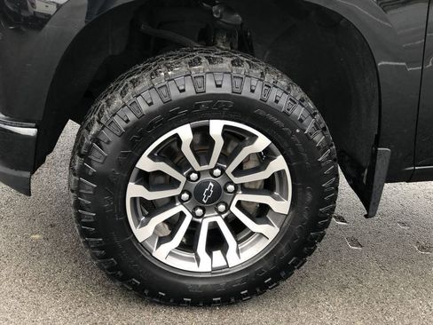 Used 2021 Chevrolet Silverado 1500 Custom Trail Boss AWD/4WD image 2