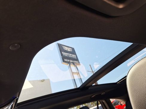 Used 2025 Mercedes-Benz GLC 300 image 12