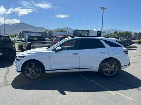 Used 2022 Genesis GV70 3.5T Sport w/ Sport Prestige Package AWD/4WD image 7
