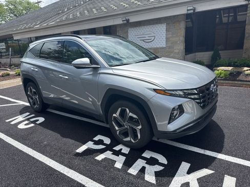 Used 2023 Hyundai Tucson Limited AWD/4WD image 4