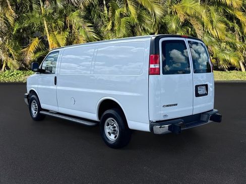 Used 2024 Chevrolet Express 2500 w/ Driver Convenience Package RWD image 7