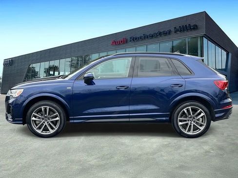 Used 2025 Audi Q3 2.0T Premium w/ Convenience Package AWD/4WD image 2