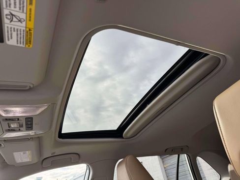 Used 2023 Toyota RAV4 XLE Premium image 18