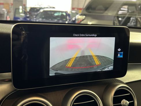 Used 2020 Mercedes-Benz GLC 300 4MATIC image 19