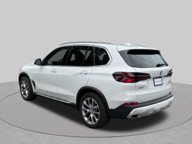 Used 2026 BMW X5 xDrive40i AWD/4WD image 3